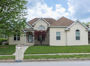 3752 W Kay Pointe Blvd, Springfield, MO 65802