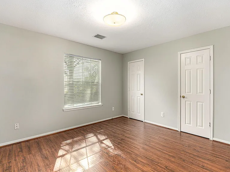 3603 NE Beacon Hill Dr — Photo 22