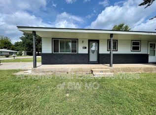 2154 S Delaware Ave, Springfield, MO 65804