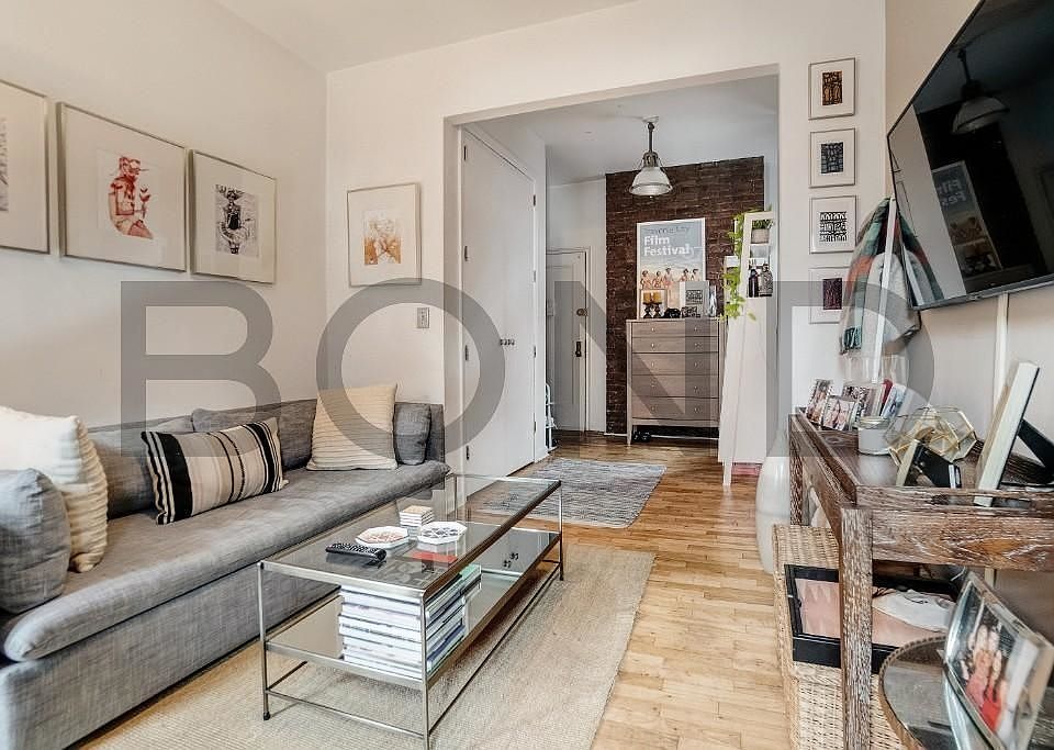 1st image of 110 Thompson St APT 4A