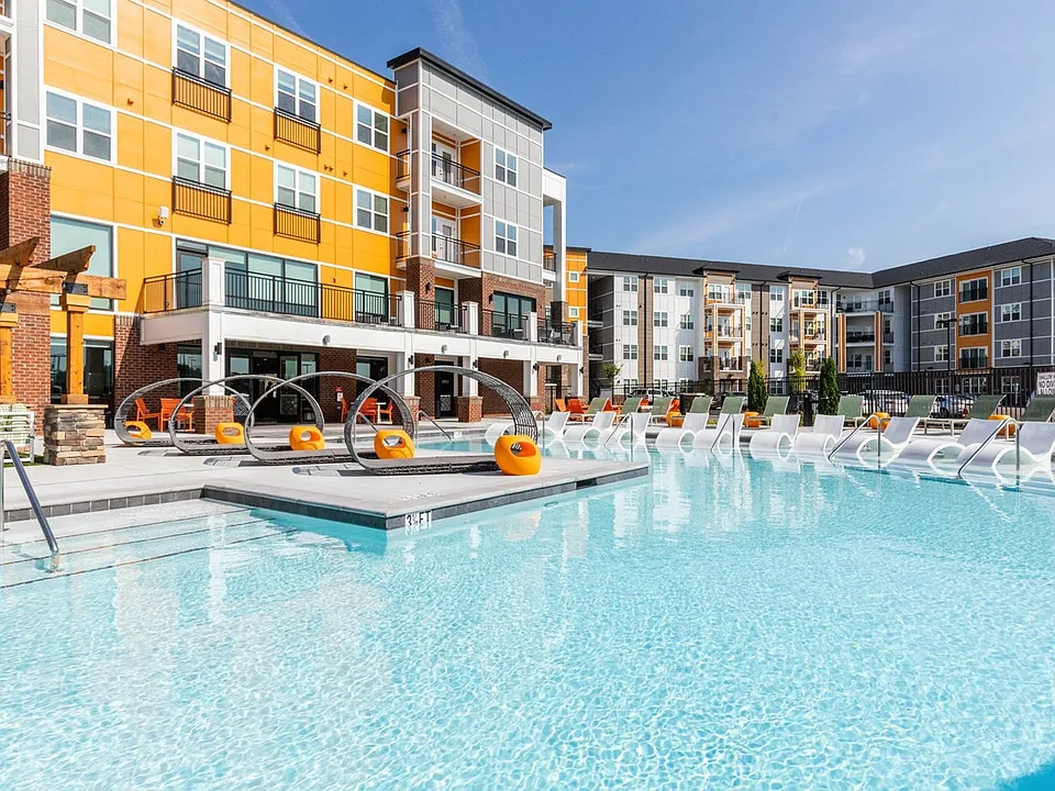 Signature Hartwell Village