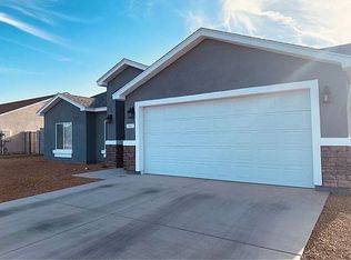 1760 N Porter Ln, Thatcher, AZ 85552