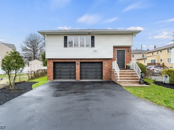 10 Dianne Ct, Clifton City, NJ 07012