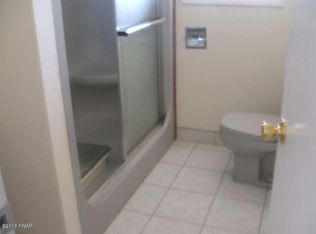 140 Larch Dr, Milford, PA