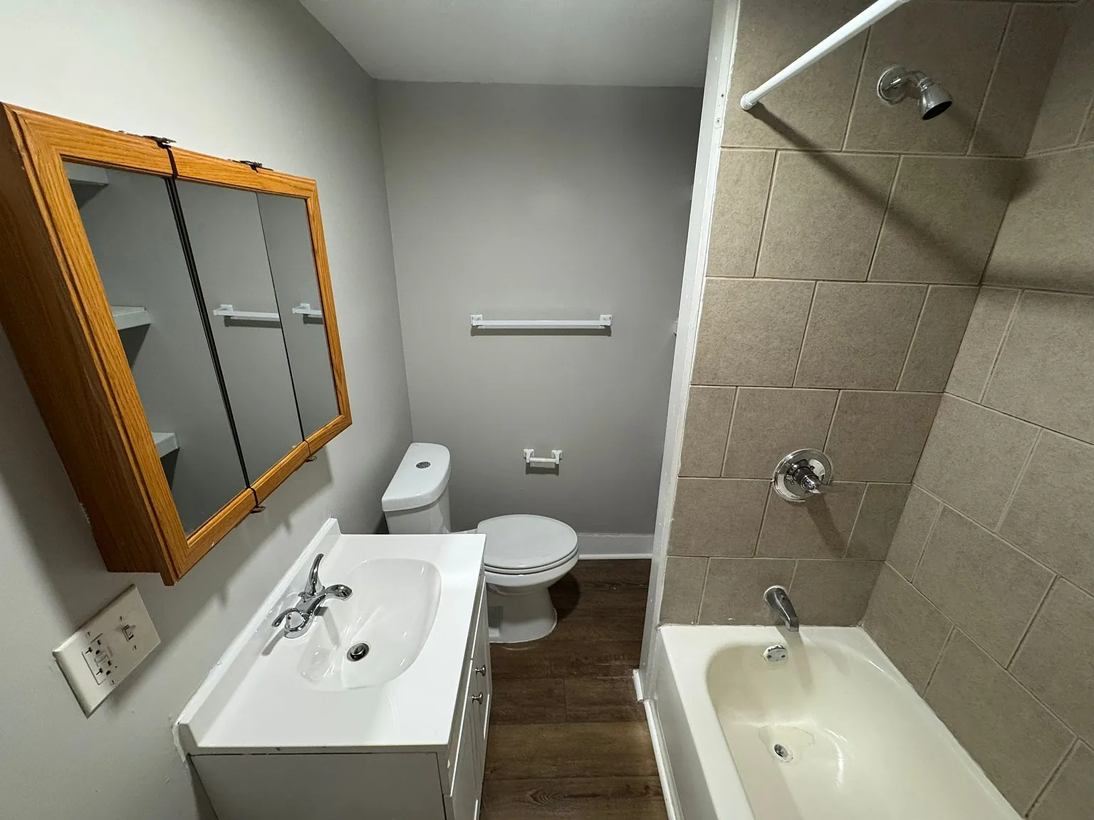 3 bed, 1152 sqft, $1,725 — Photo 3