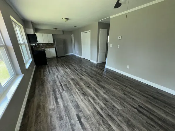 410 S College Dr, Keene, TX