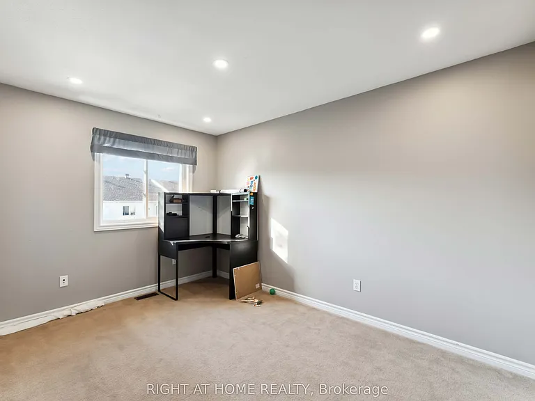 115 Woliston Cres — Photo 20
