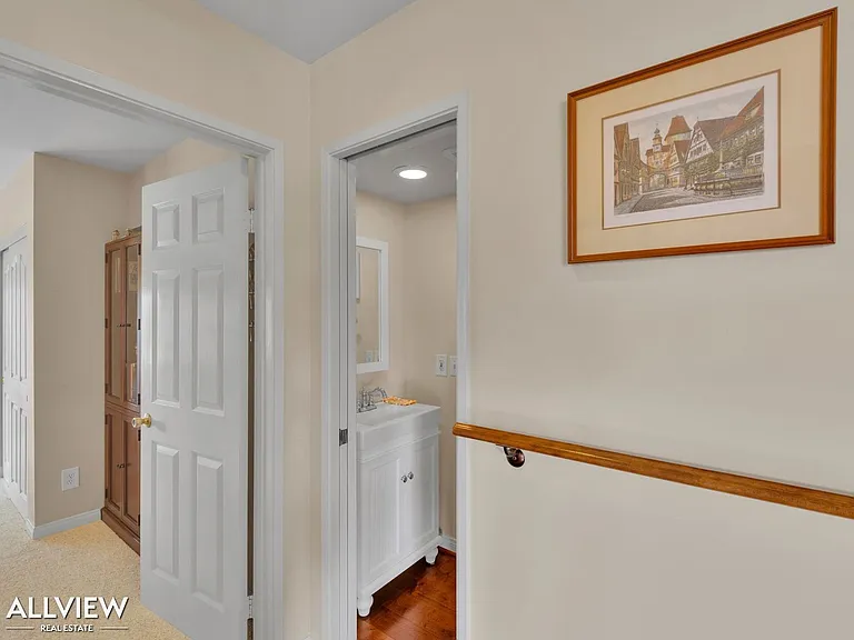 17547 Devereux Rd — Photo 11