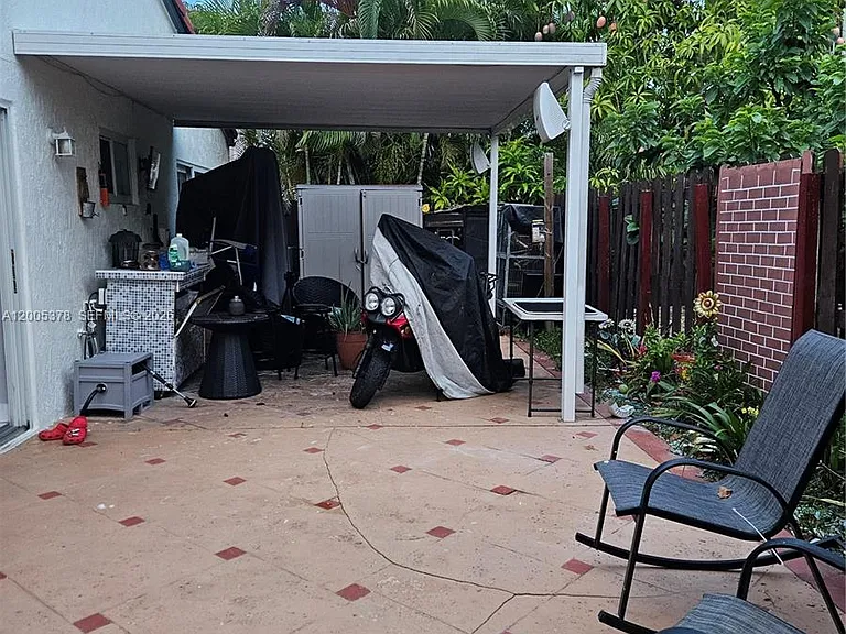 16314 SW 97th St — Photo 37