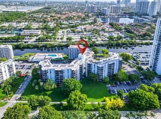 3475 N Country Club Dr APT 314, Aventura, FL 33180