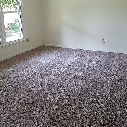 4th image of 318 Domino Ct E