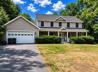 3 Hillcrest Ln, Saratoga Springs, NY 12866