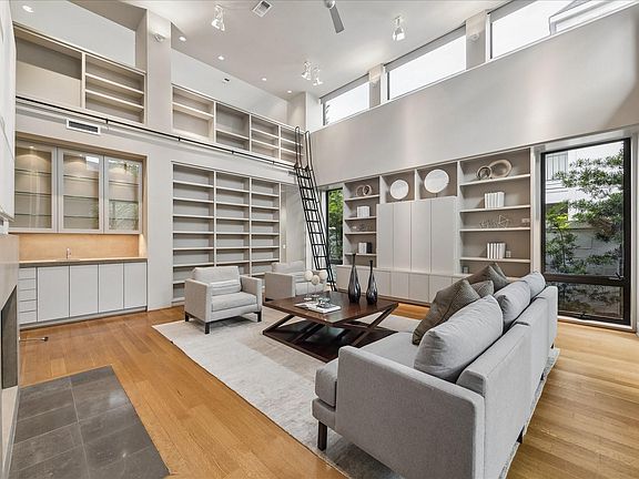 5th image of 3635 Overbrook Ln