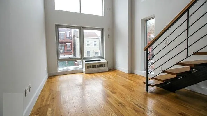 Rented by Nooklyn NYC LLC | media 18