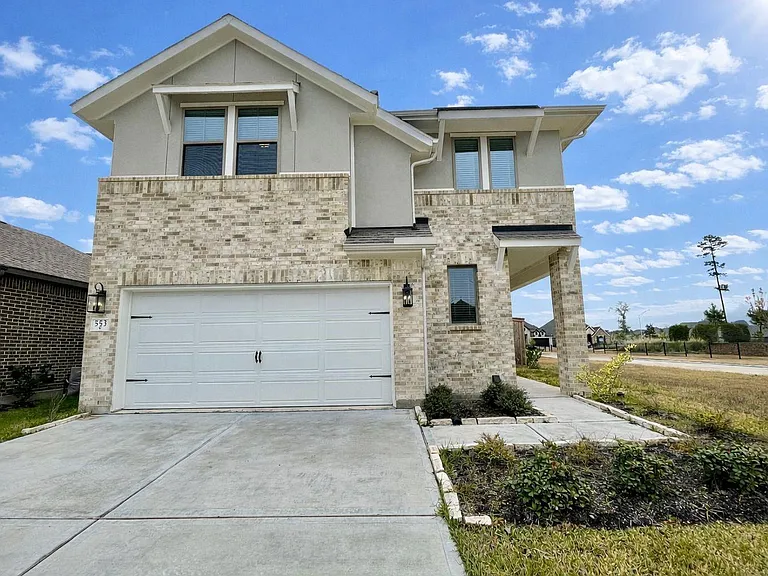 553 Sand Branch Dr — Photo 1