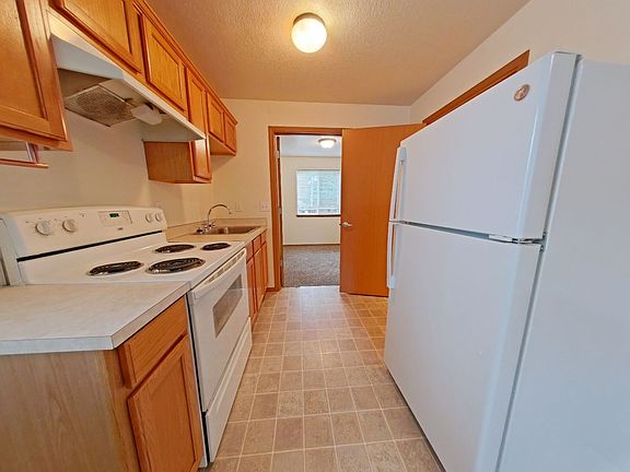 4th image of 735 E 19th Aly #1
