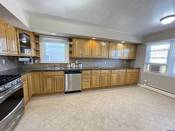 3rd image of 253 Parker Ave Floor 2