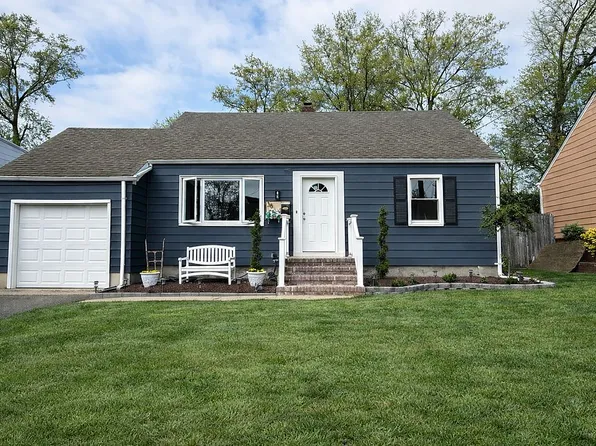 38 Colonia Pl, Colonia, NJ 07067