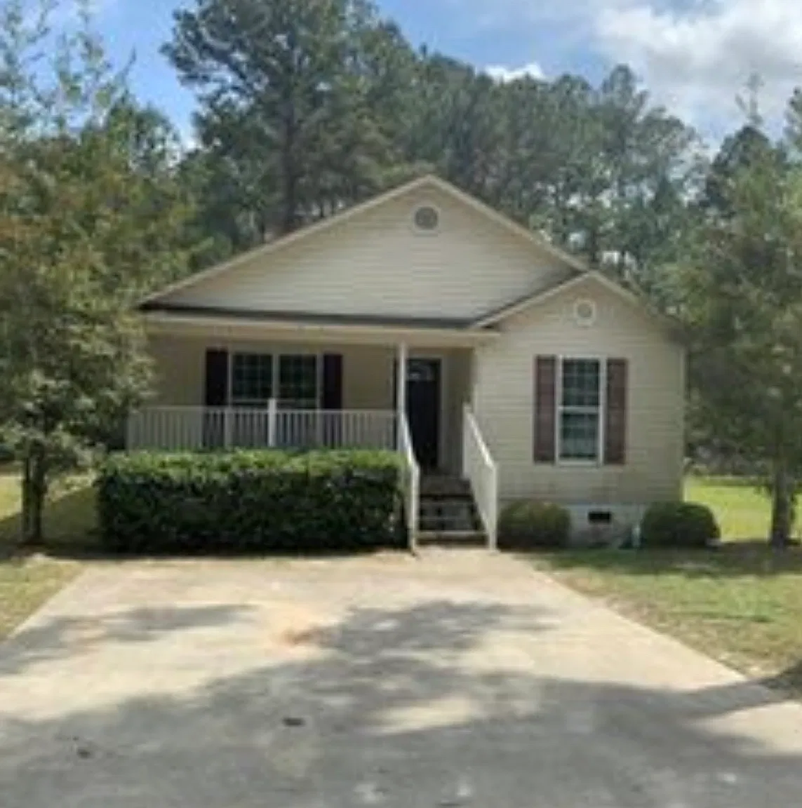 3 bed, 1332 sqft, $1,250 — Photo 1