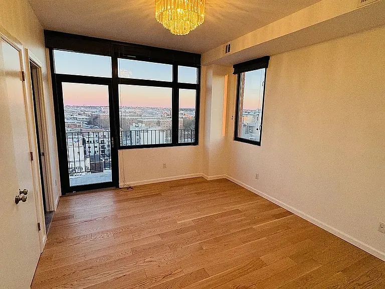 214 Richardson St #PENTHOUSE — Photo 11