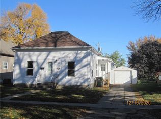 1912 Warford St, Perry, IA 50220