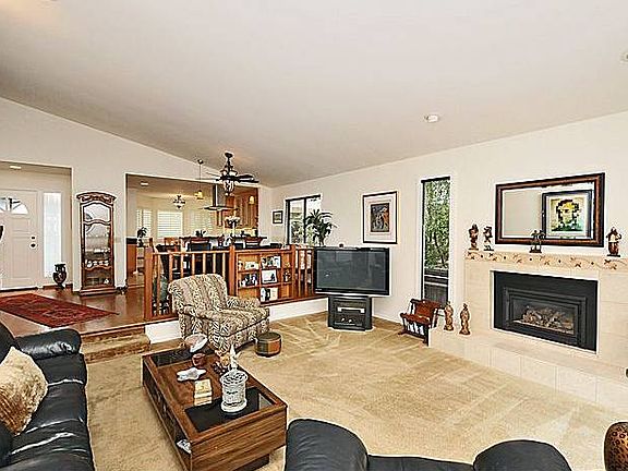 Living Room View to Front