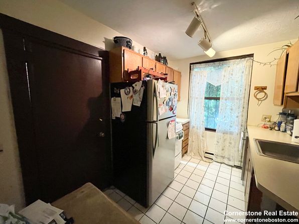 (undisclosed Address)