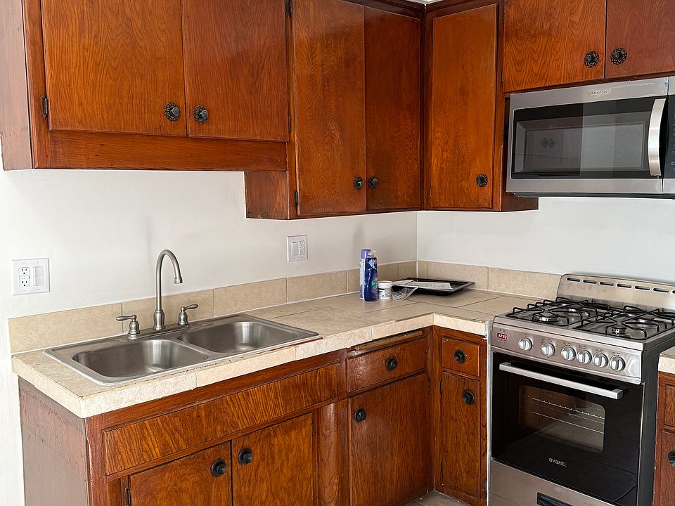 1st image of 420 N Market St Unit 12