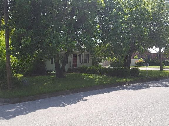3rd image of 7729 Longfield Dr