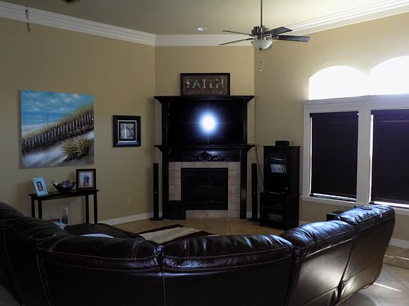 2nd image of 3609 Lake Champagne Ct