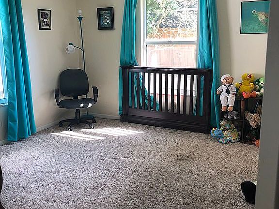 2nd bedroom