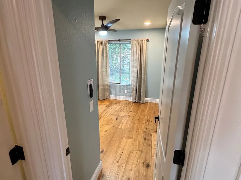 16517 Mountain St — Photo 28