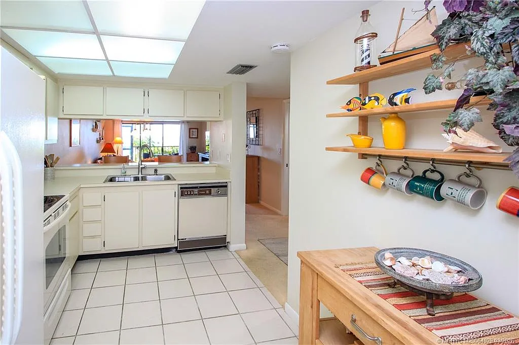 2 bed, 2.0 bath, 1032 sqft, $2,200 — Photo 4