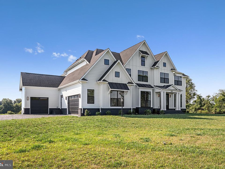 1st image of 38880 Avery Oaks Ln