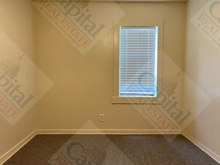 806 Bell Dr — Photo 18