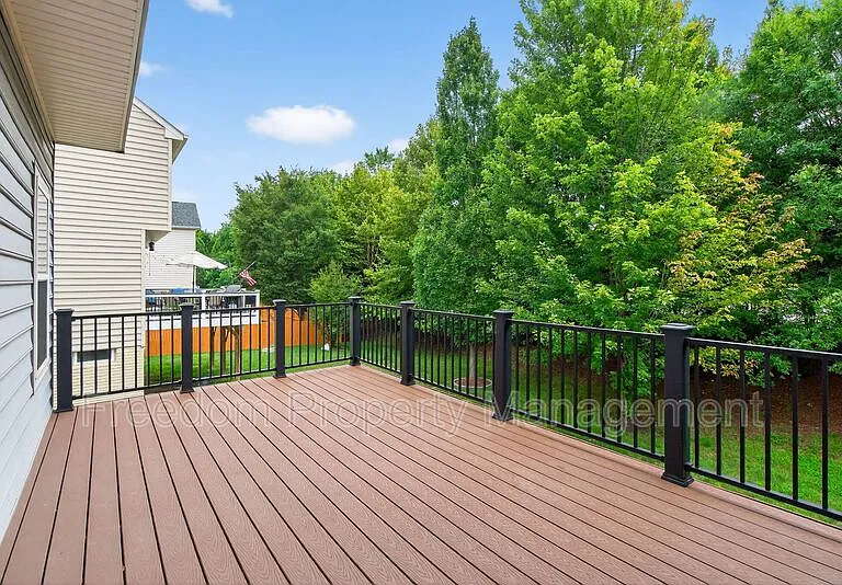 7629 Hamelin Ln — Photo 44