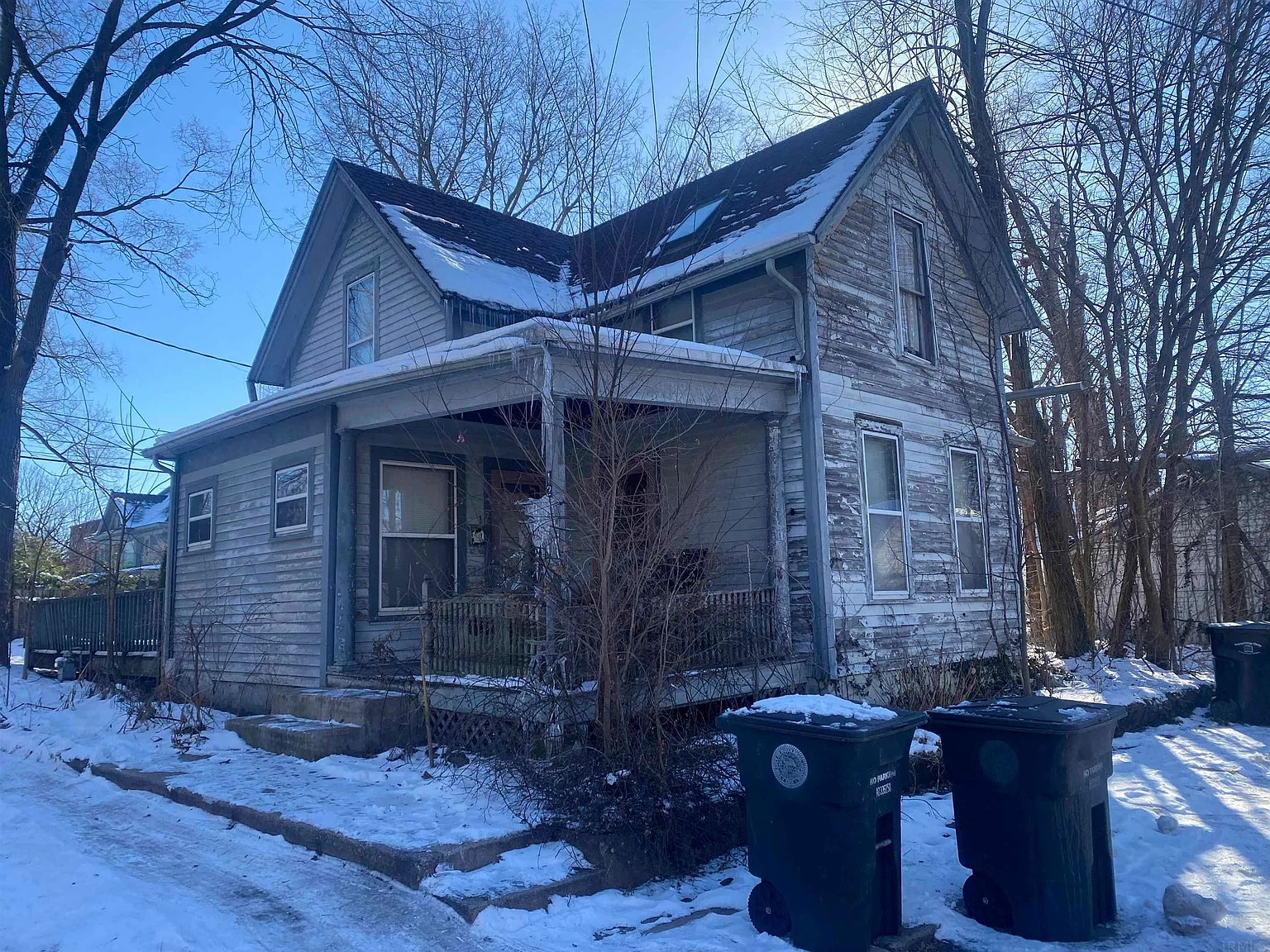 120 Garfield Ct photo 1