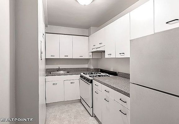 2nd image of 430 W 34th St #4H