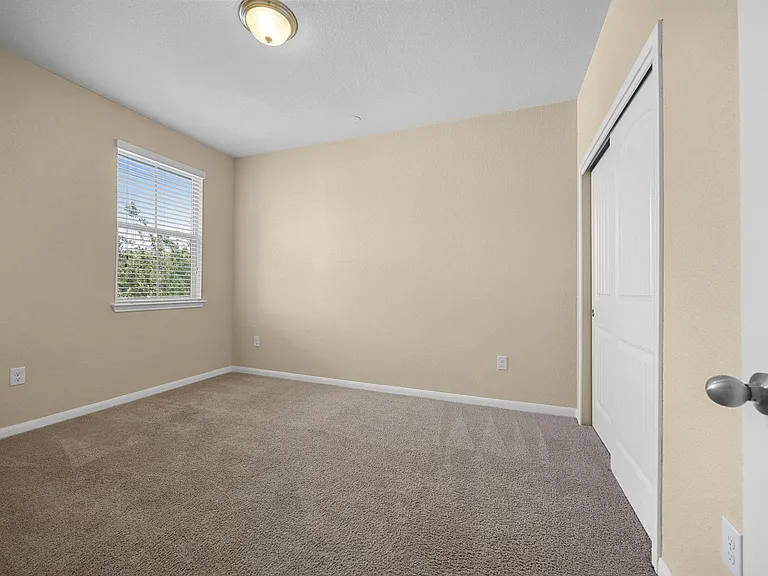 2880 Donnell Dr #101 — Photo 25