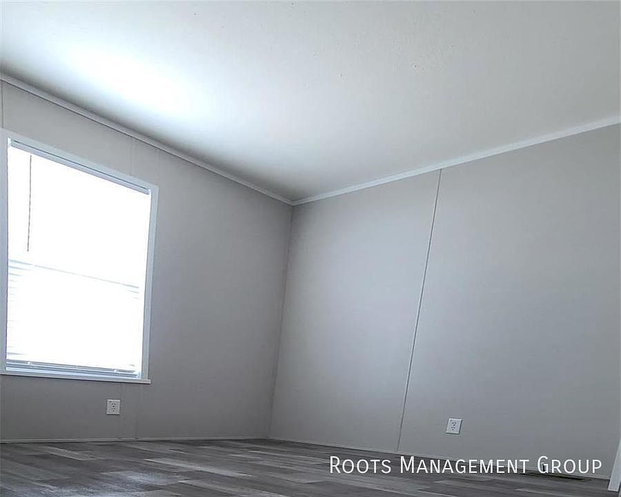 2nd image of 254 S Patterson Rd
