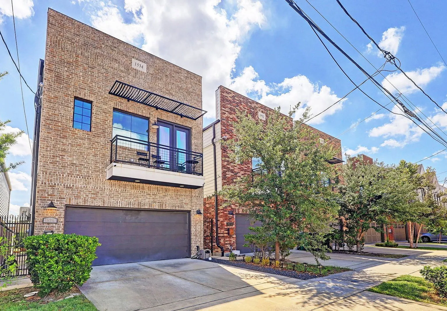 3 bed, 3.5 bath, 2080 sqft, $3,600 — Photo 3