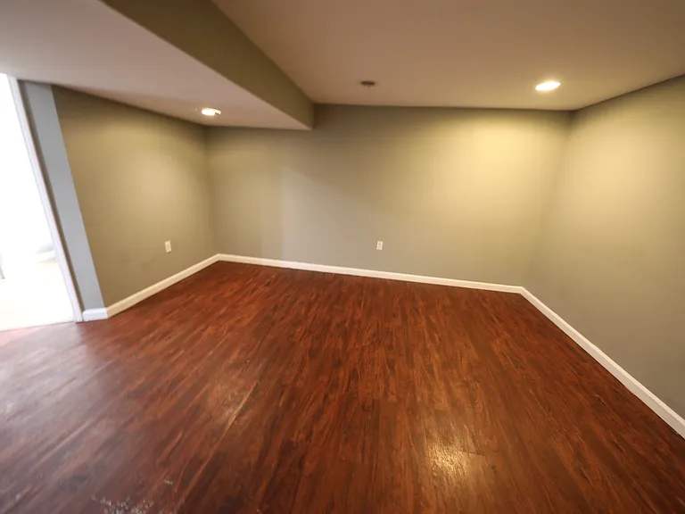 6466 Ponset St — Photo 29