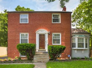 5412 N Carlin Springs Rd, Arlington, VA 22203