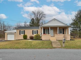 7557 Bell Gate Rd, Coopersburg, PA 18036