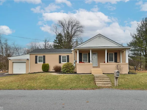 7557 Bell Gate Rd, Coopersburg, PA 18036