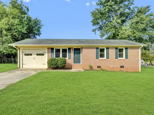 130 Thompson Dr, Greenwood, SC 29646