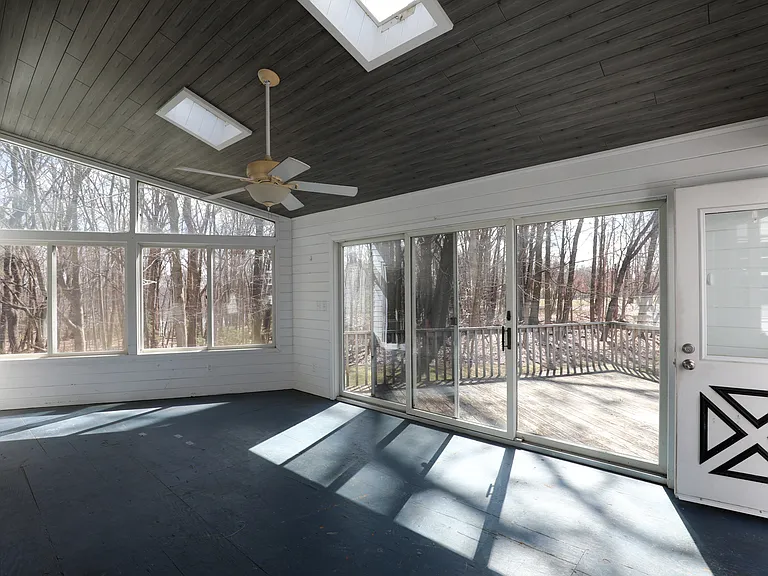 20 Van Orden Rd — Photo 5