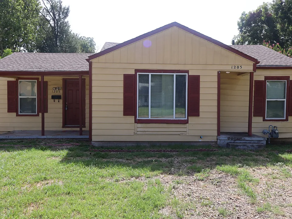 1205 S Davis Dr