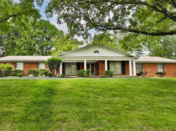 11592 New London Dr, Saint Louis, MO 63141