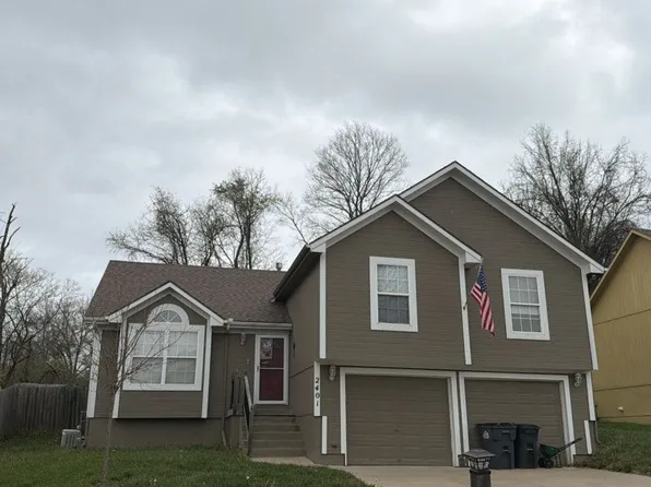 2401 NW Richard Dr, Blue Springs, MO 64015